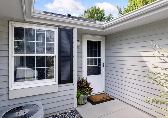 Photo 1 of Single family home for sale at 7775 Glenda Ct, Saint Paul, MN 55124 | MLS# 7142035 | Listing updated on 2026-09-16