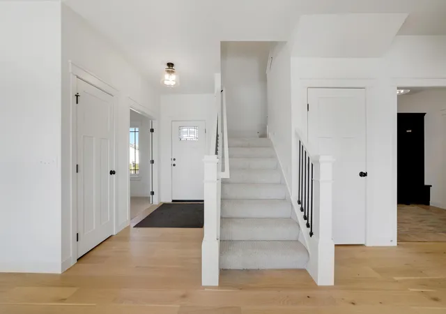 Photo 4 of Single family home for sale at 470 Sea Wing Blvd, Prescott, WI 54021 | MLS# 7142048 | Listing updated on 2026-10-08