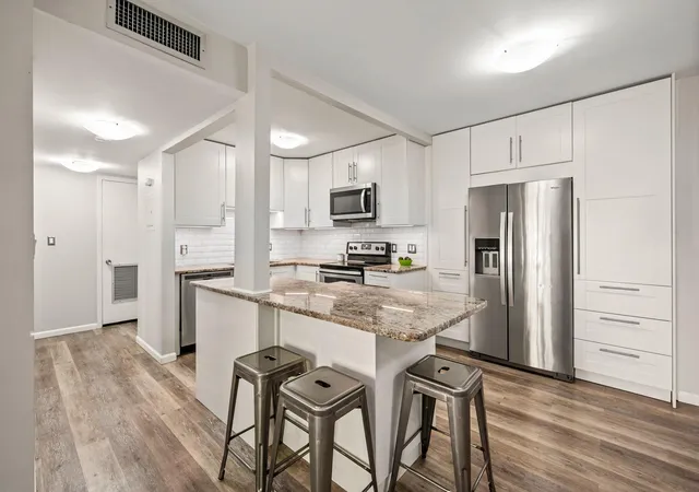 Listing Photo 5 - Condo for sale in building located at 311 Pleasant Ave, Saint Paul, MN 55102 - Unit #509