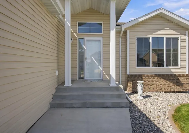 Photo 3 of Sale Pending at 6001 59 Street S, Fargo, ND 58104 | MLS# 7142073 | Listing updated on 2026-10-13