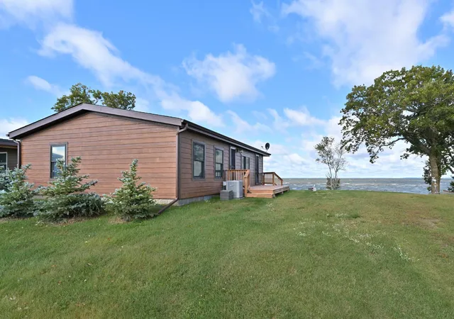 Photo 2 of Single family home for sale at 40089 Sunset Trl, Deer River, MN 56636 | MLS# 7142081 | Listing updated on 2026-09-29