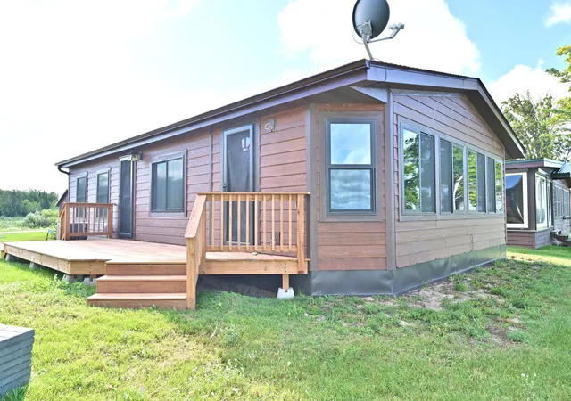 Photo 3 of Single family home for sale at 40089 Sunset Trl, Deer River, MN 56636 | MLS# 7142081 | Listing updated on 2026-09-29