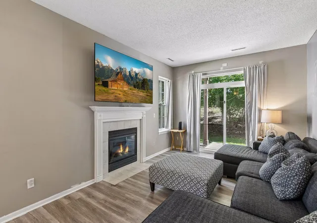 Photo 1 of Single family home for sale at 1673 Countryside Dr, Shakopee, MN 55379 | MLS# 7142088 | Listing updated on 2026-10-19