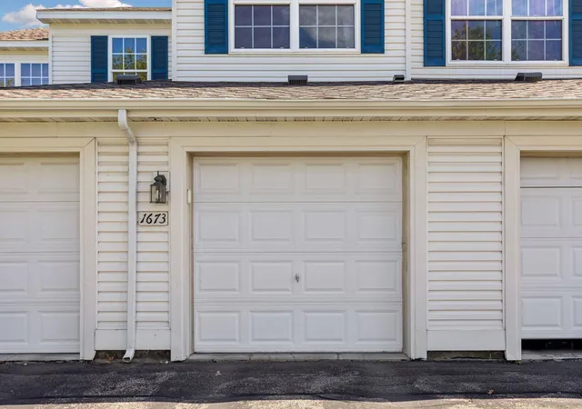 Photo 1 of Single family home for sale at 1673 Countryside Dr, Shakopee, MN 55379 | MLS# 7142088 | Listing updated on 2026-09-20