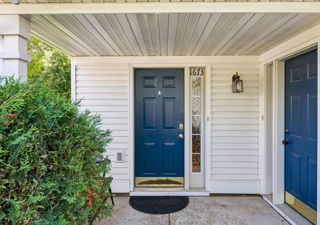 Photo 2 of Single family home for sale at 1673 Countryside Dr, Shakopee, MN 55379 | MLS# 7142088 | Listing updated on 2026-09-20