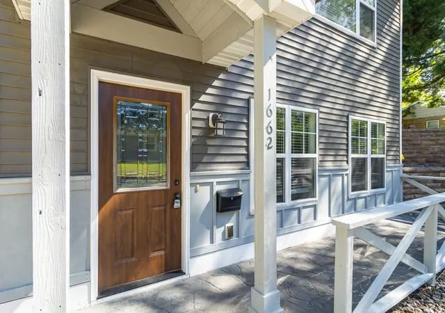 Photo 2 of Sale Pending at 1662 Minnehaha Ave E, Saint Paul, MN 55106 | MLS# 7142108 | Listing updated on 2026-10-05