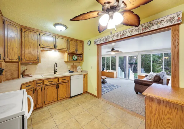 Photo 4 of Single family home for sale at 1041 38th Avenue N, Saint Cloud, MN 56303 | MLS# 7142118 | Listing updated on 2026-09-17