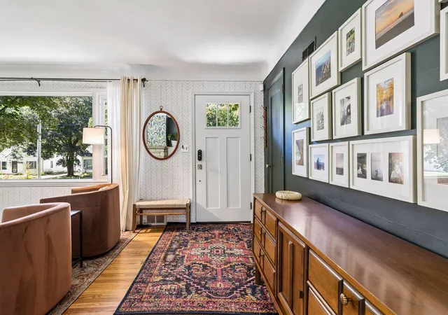 Photo 4 of Sale Pending at 3025 Quebec Ave S, Minneapolis, MN 55426 | MLS# 7142124 | Listing updated on 2026-09-29