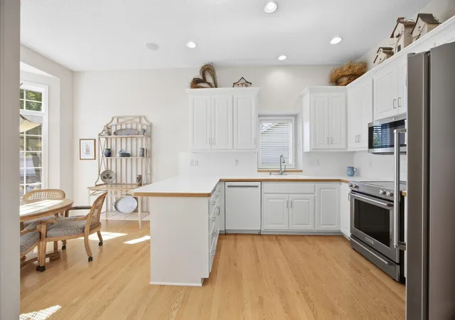 Photo 3 of Single family home for sale at 239 Wildflower Ct, Saint Paul, MN 55127 | MLS# 7142128 | Listing updated on 2026-10-15