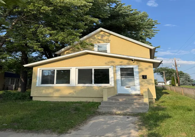 Photo 4 of Single family home for sale at 114 3rd Avenue NE, Brainerd, MN 56401 | MLS# 7142132 | Listing updated on 2026-09-23