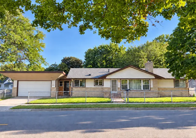 Single family home for sale at 1894 Minnehaha Ave E, Saint Paul, MN 55119 | MLS# 7142153