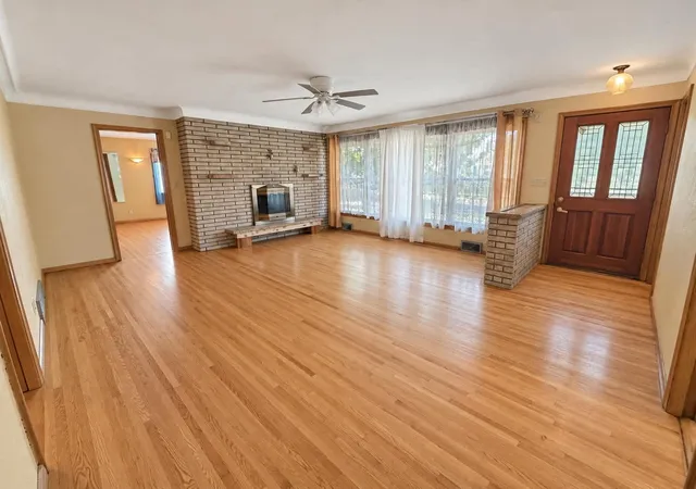 Photo 4 of Single family home for sale at 1894 Minnehaha Ave E, Saint Paul, MN 55119 | MLS# 7142153 | Listing updated on 2026-09-13