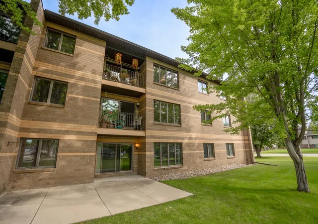 Photo 1 of Condo for sale at 1801 Becker Ave Se #102, Willmar, MN 56201 | MLS# 7142159 | Listing updated on 2026-09-15