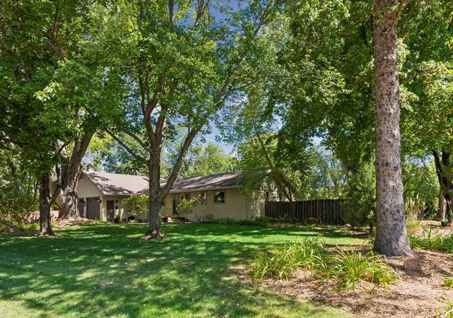 Photo 2 of Single family home for sale at 15509 Holdridge Rd E, Wayzata, MN 55391 | MLS# 7142168 | Listing updated on 2026-09-25