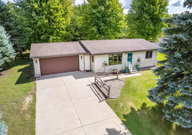 Photo 1 of Single family home for sale at 1850 Deer Valley Rd, Fergus Falls, MN 56537 | MLS# 7142170 | Listing updated on 2026-09-17