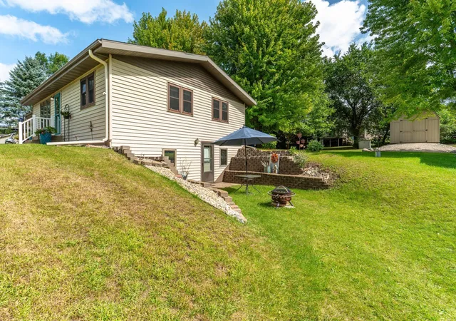 Photo 2 of Single family home for sale at 1850 Deer Valley Rd, Fergus Falls, MN 56537 | MLS# 7142170 | Listing updated on 2026-09-17