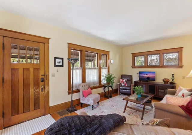 Photo 3 of Single family home for sale at 301 8th Avenue N, Hopkins, MN 55343 | MLS# 7142189 | Listing updated on 2026-09-14
