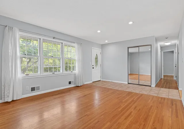 Photo 3 of Single family home for sale at 4609 Terracewood Dr, Minneapolis, MN 55437 | MLS# 7142193 | Listing updated on 2026-10-02