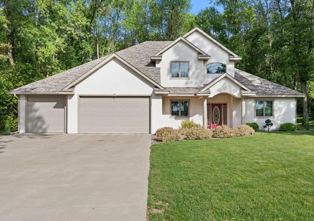 Photo 2 of Single family home for sale at 3214 Shorewood Dr, Rush City, MN 55069 | MLS# 7142197 | Listing updated on 2026-10-23