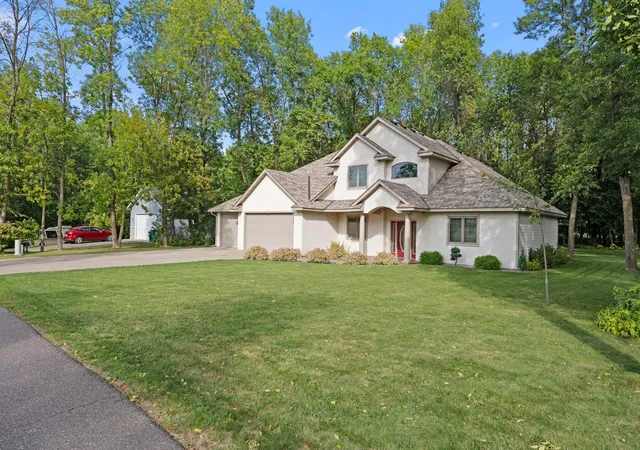 Photo 3 of Single family home for sale at 3214 Shorewood Dr, Rush City, MN 55069 | MLS# 7142197 | Listing updated on 2026-10-01