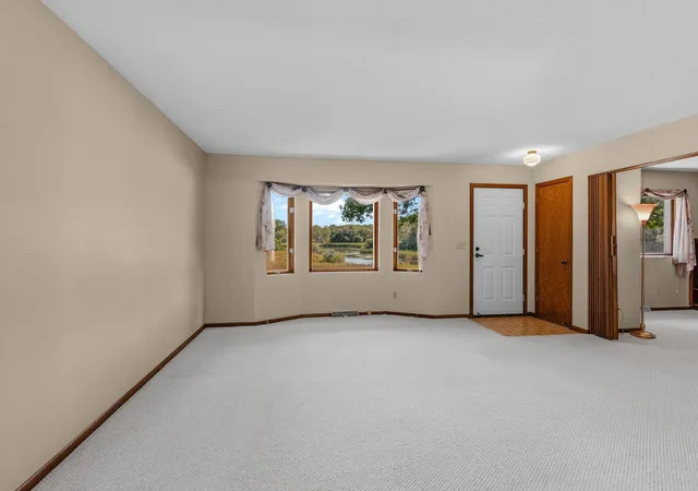 Photo 3 of Sale Pending at 3417 Van Dyke St, Saint Paul, MN 55110 | MLS# 7142207 | Listing updated on 2026-09-23
