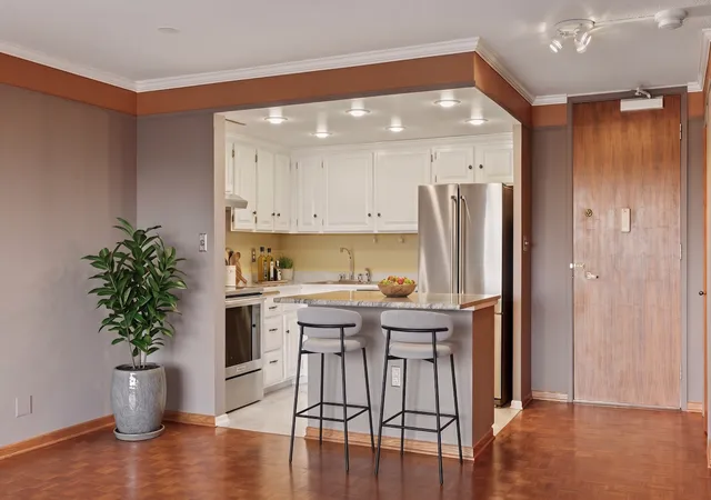 Photo 3 of Condo for sale at 400 Groveland Ave #708, Minneapolis, MN 55403 | MLS# 7142228 | Listing updated on 2026-09-15