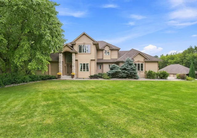 Photo 1 of Single family home for sale at 4741 S Lake Sarah Dr, Maple Plain, MN 55359 | MLS# 7142246 | Listing updated on 2026-09-20