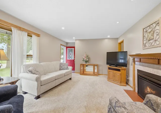 Photo 3 of Single family home for sale at 137 N Morningside Dr, Le Sueur, MN 56058 | MLS# 7142262 | Listing updated on 2026-10-23