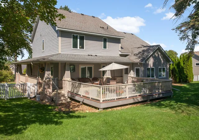 Photo 3 of Single family home for sale at 1085 Parkview Ln, Victoria, MN 55386 | MLS# 7142278 | Listing updated on 2026-09-19