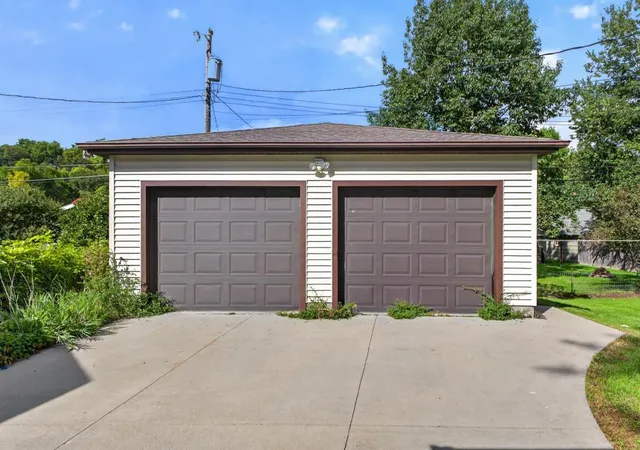 Listing Photo 4 - Condo for sale in building located at 849 11 1/2nd St SW, Rochester, MN 55902