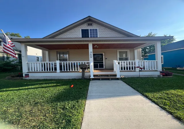 Single family home for sale at 569 W Wabasha St, Winona, MN 55987 | MLS# 7142289