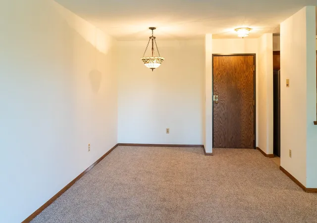 Photo 4 of Condo for sale at 1000 41st Avenue NE #316, Minneapolis, MN 55421 | MLS# 7142298 | Listing updated on 2026-09-18