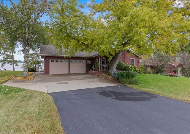 Photo 3 of Single family home for sale at 66512 Csah 33, Darwin, MN 55324 | MLS# 7142302 | Listing updated on 2026-10-22