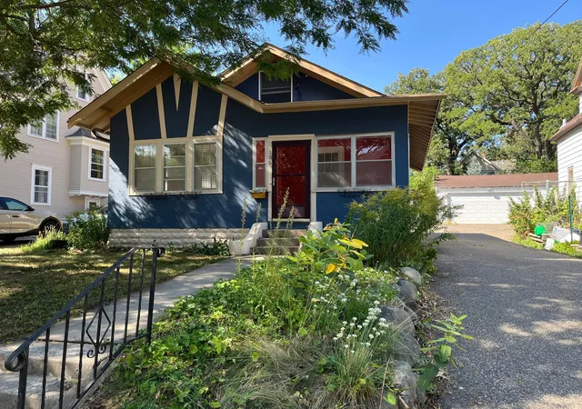Photo 2 of Single family home for sale at 106 Bedford St Se, Minneapolis, MN 55414 | MLS# 7142354 | Listing updated on 2026-10-04