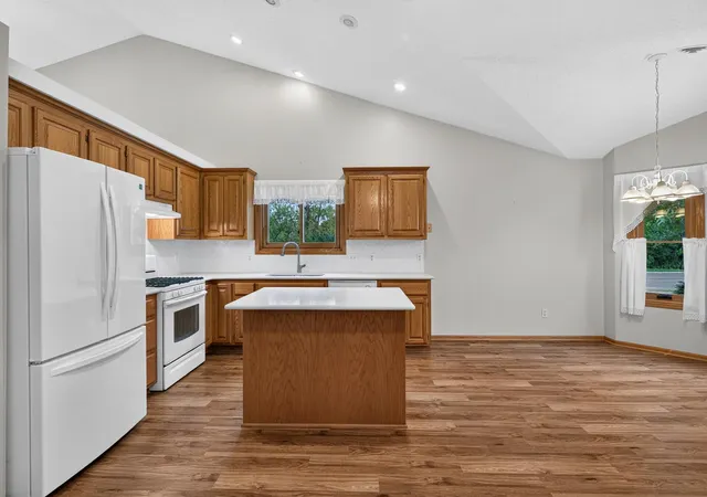 Photo 4 of Single family home for sale at 6511 20th Street N, Saint Paul, MN 55128 | MLS# 7142355 | Listing updated on 2026-09-25