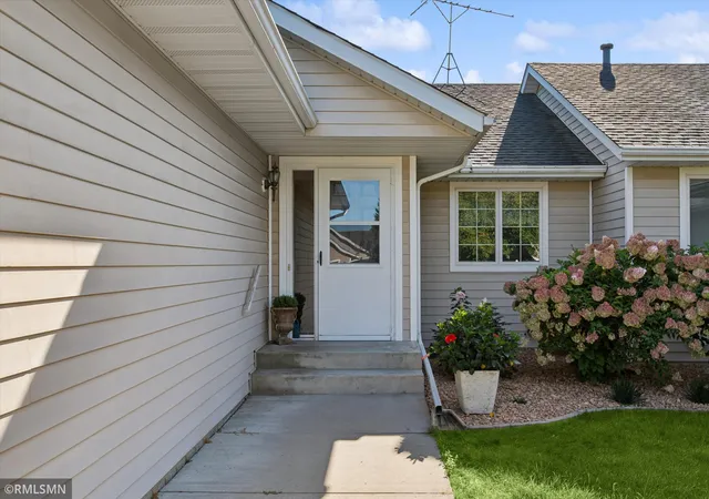 Photo 2 of Single family home for sale at 107 Ridgebrook Dr #107, Cannon Falls, MN 55009 | MLS# 7142365 | Listing updated on 2026-09-12