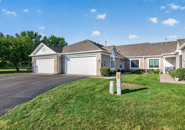 Photo 1 of Single family home for sale at 7577 Ojibway Park Ct, Saint Paul, MN 55125 | MLS# 7142367 | Listing updated on 2026-09-12