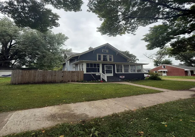 Photo 1 of Single family home for sale at 218 Augusta Ave Se, Willmar, MN 56201 | MLS# 7142379 | Listing updated on 2026-09-13