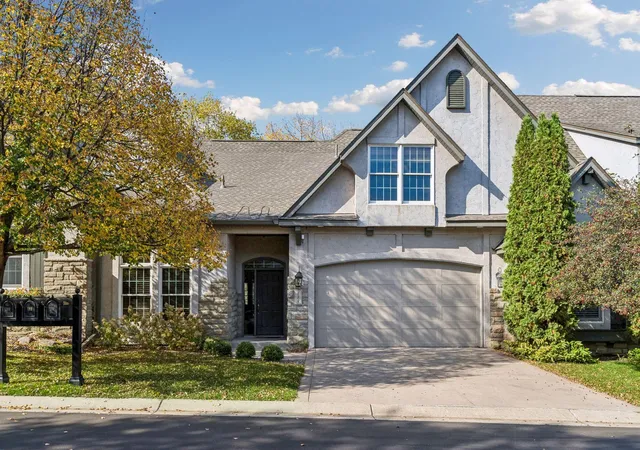 Photo 1 of Single family home for sale at 189 Stonebridge Ct, Saint Paul, MN 55118 | MLS# 7142382 | Listing updated on 2026-10-22