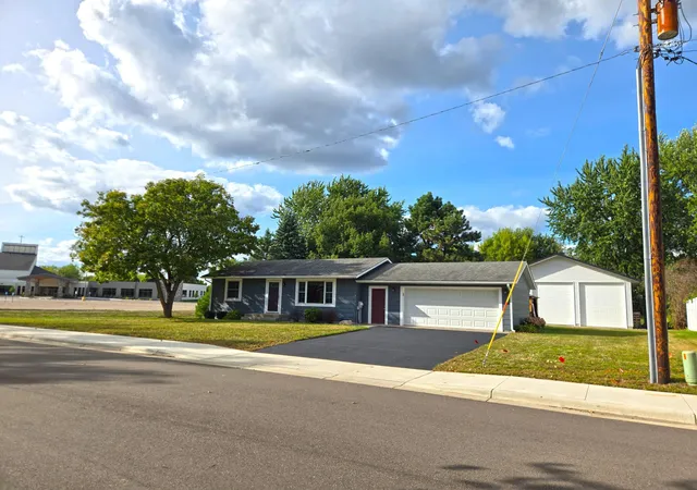 Photo 2 of Single family home for sale at 310 Highland St W, Annandale, MN 55302 | MLS# 7142402 | Listing updated on 2026-09-22