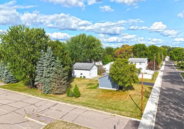 Photo 4 of Single family home for sale at 310 Highland St W, Annandale, MN 55302 | MLS# 7142402 | Listing updated on 2026-09-22