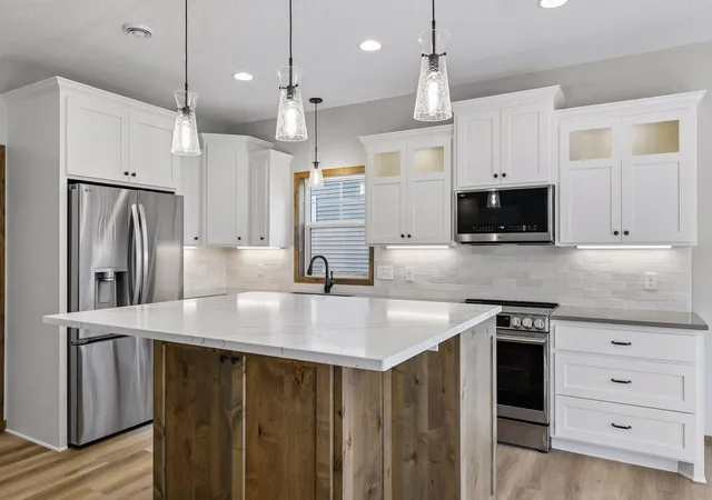 Photo 3 of Single family home for sale at 752 Somerwood Ln, Waconia, MN 55387 | MLS# 7142429 | Listing updated on 2026-10-07