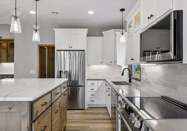 Photo 3 of Single family home for sale at 752 Somerwood Ln, Waconia, MN 55387 | MLS# 7142429 | Listing updated on 2026-10-07
