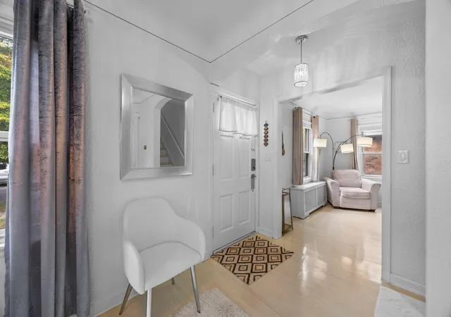 Photo 3 of Single family home for sale at 966 Eleanor Ave, Saint Paul, MN 55102 | MLS# 7142433 | Listing updated on 2026-09-21