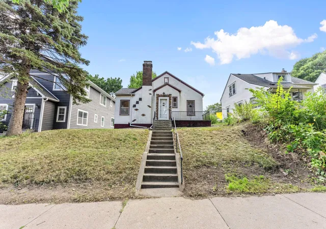 Photo 2 of Single family home for sale at 1226 Jefferson Ave, Saint Paul, MN 55105 | MLS# 7142435 | Listing updated on 2026-09-12