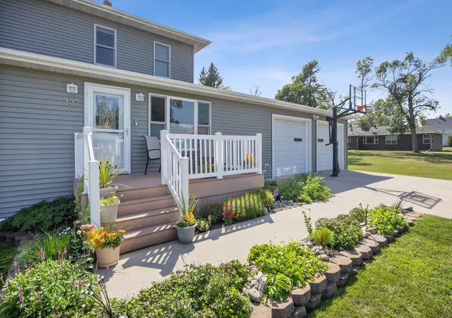 Photo 3 of Single family home for sale at 332 3rd Avenue E, Hunter, ND 58048 | MLS# 7142469 | Listing updated on 2026-09-30