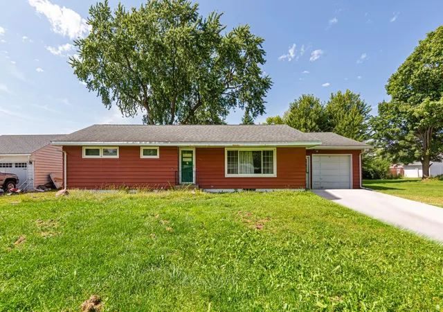 Photo 2 of Single family home for sale at 366 N Waterville Ave, Le Center, MN 56057 | MLS# 7142478 | Listing updated on 2026-09-12