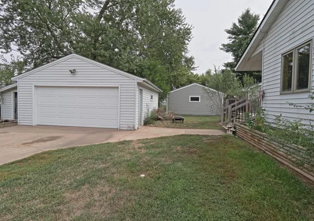 Photo 4 of Single family home for sale at 8503 Fawn Lake Dr NE, Stacy, MN 55079 | MLS# 7142479 | Listing updated on 2026-09-12