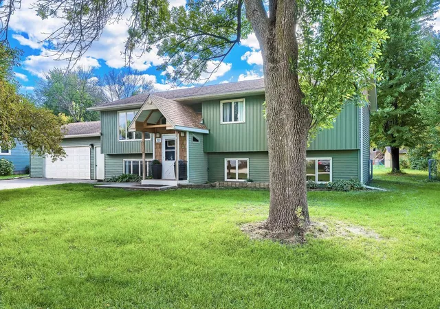 Photo 1 of Single family home for sale at 311 Dakota St W, Vermillion, MN 55085 | MLS# 7142482 | Listing updated on 2026-10-02