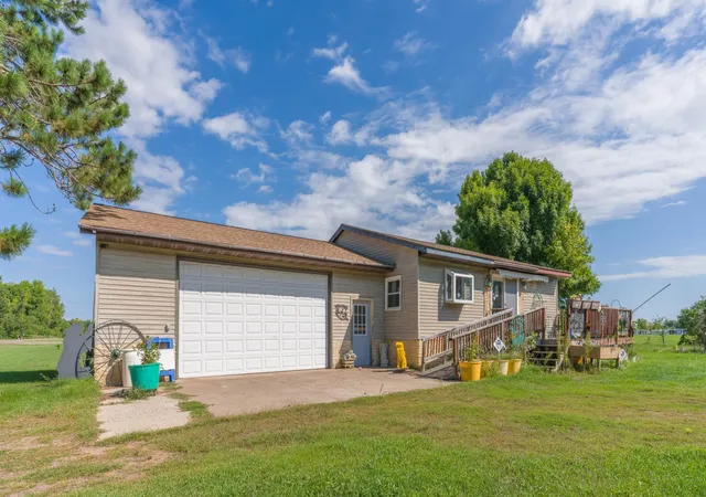 Photo 1 of Single family home for sale at 31990 220th Street, Isle, MN 56342 | MLS# 7142487 | Listing updated on 2026-10-03